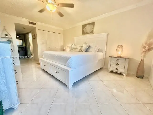 2400 S Ocean Dr, #7222