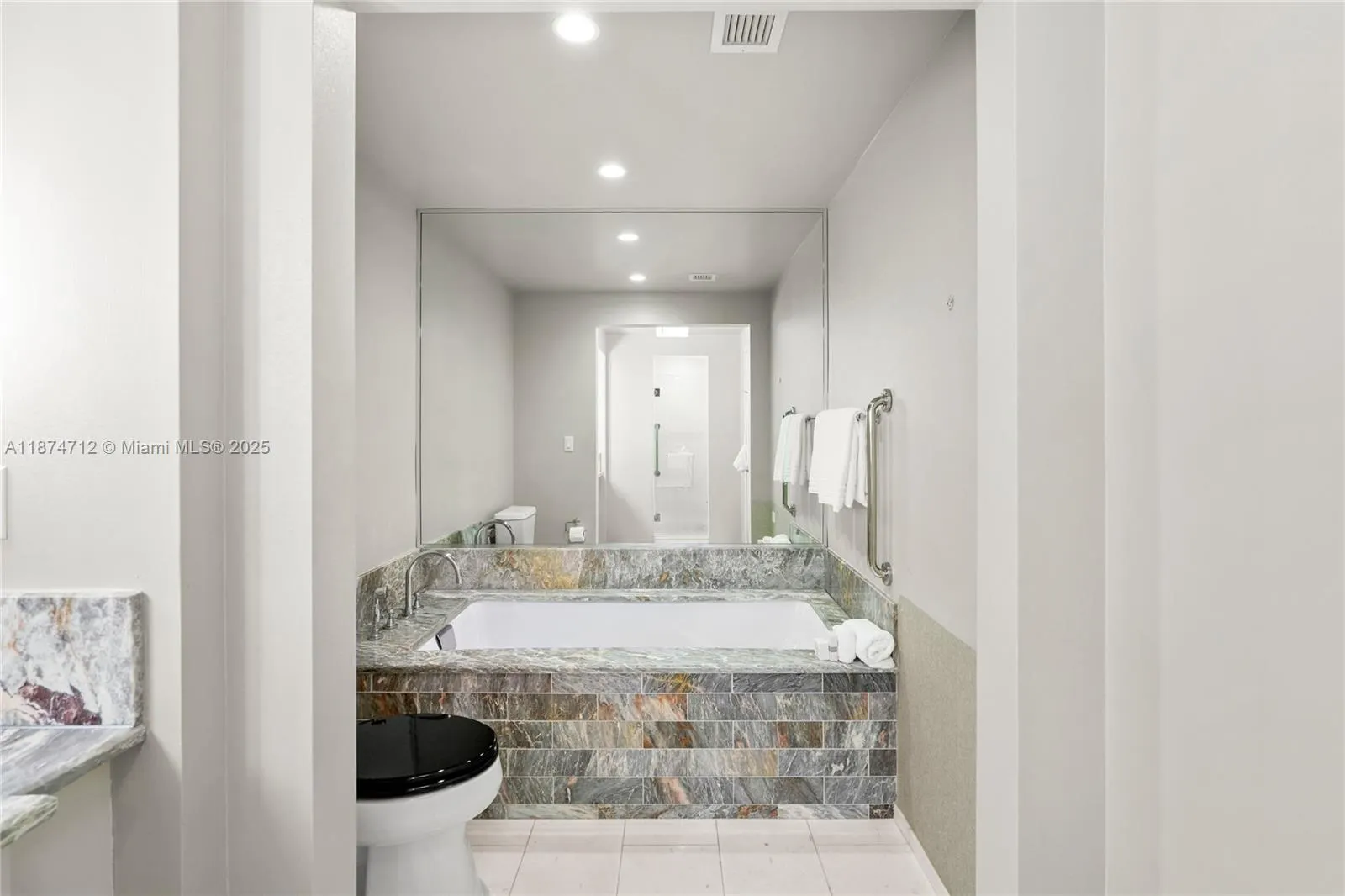 551 N Fort Lauderdale Beach Blvd, #R2212