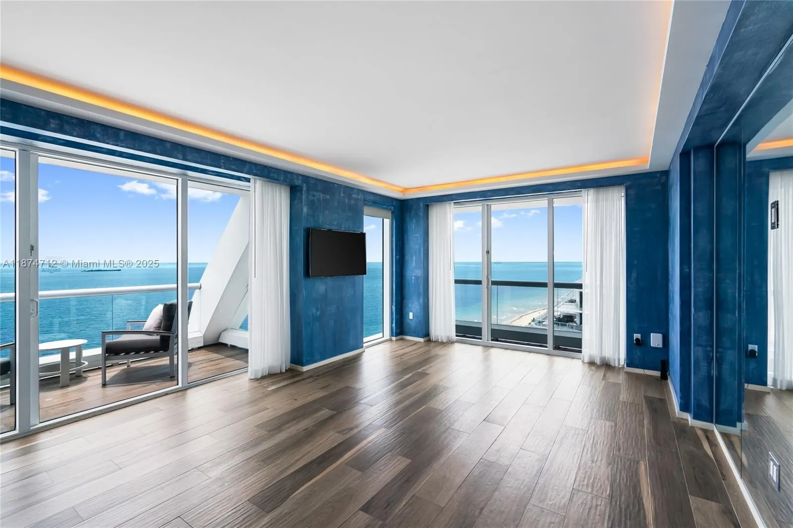 551 N Fort Lauderdale Beach Blvd, #R2212