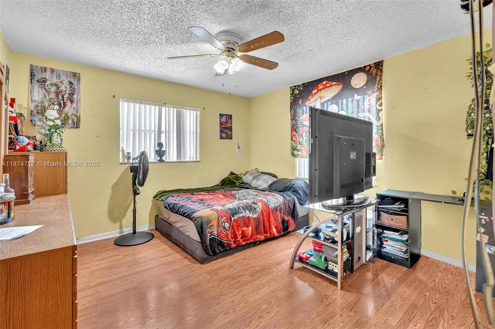 312 SW 9th St