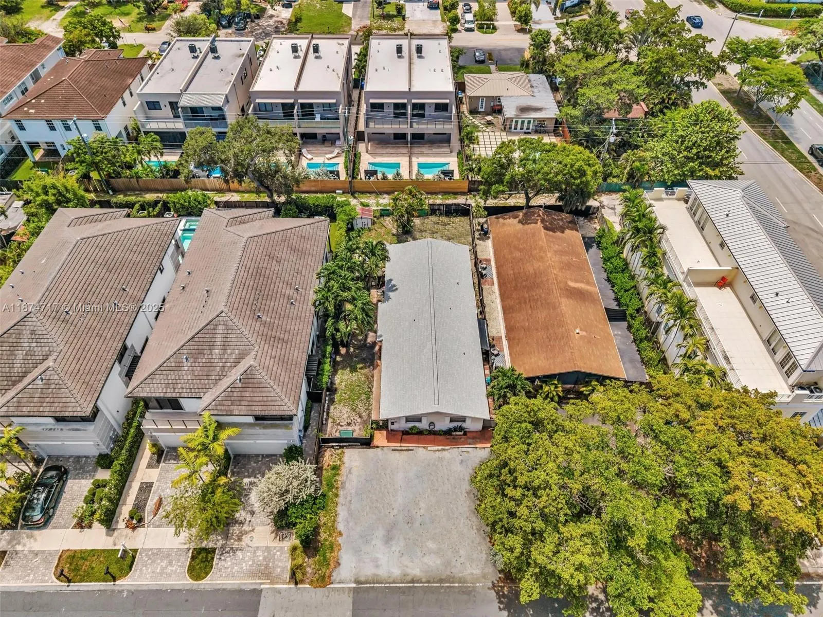 312 SW 9th St