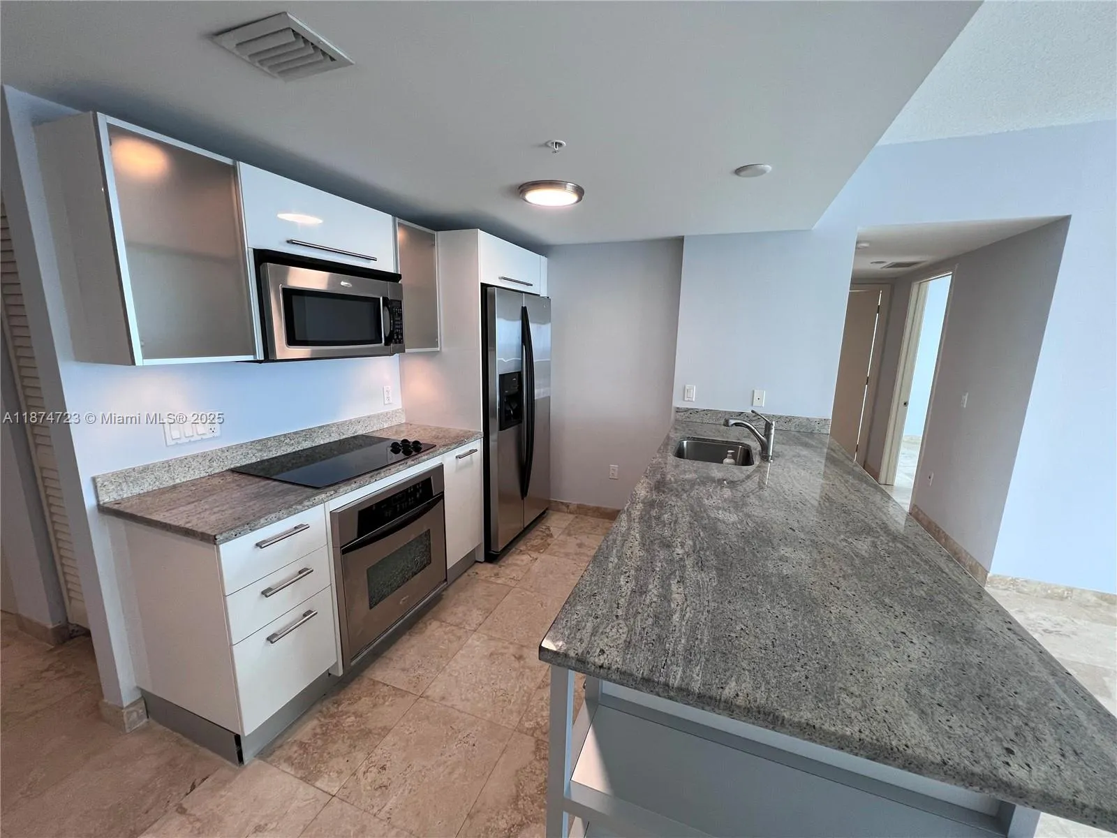 185 SW 7th St, #4204