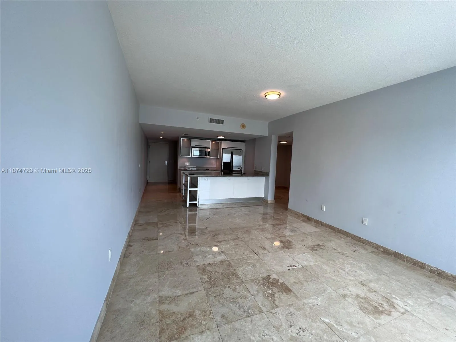 185 SW 7th St, #4204