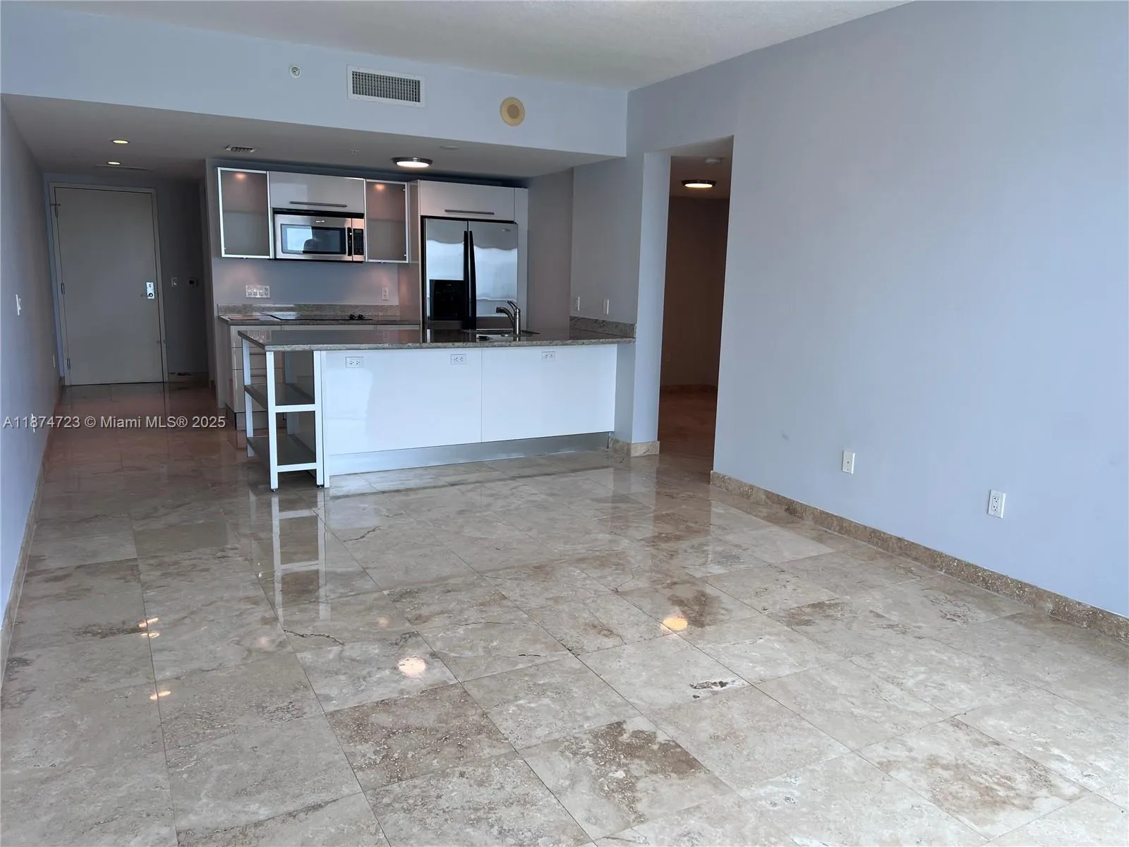 185 SW 7th St, #4204
