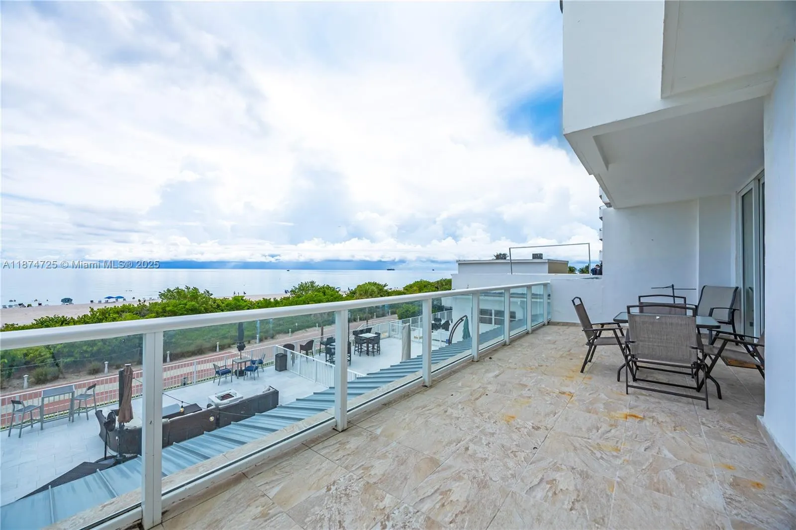 5601 Collins Ave, #410
