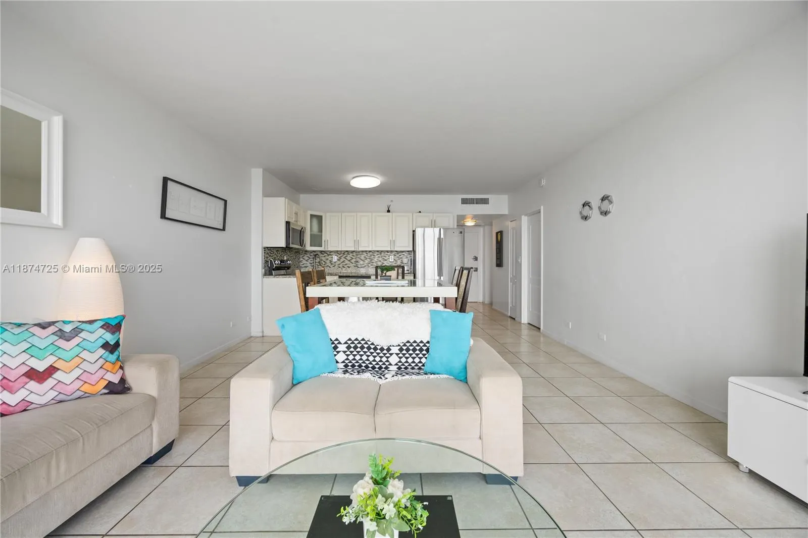 5601 Collins Ave, #410