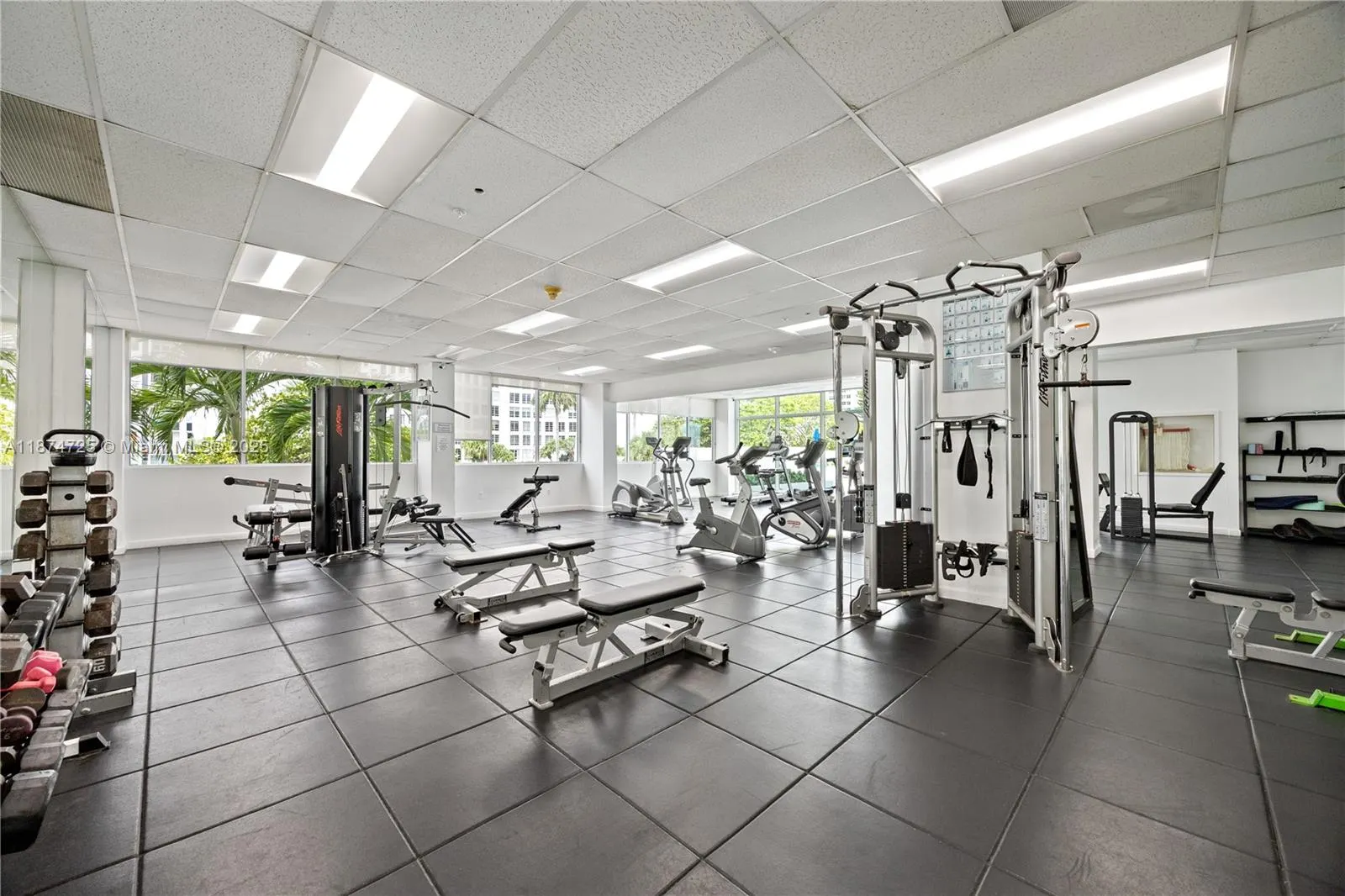 5601 Collins Ave, #410