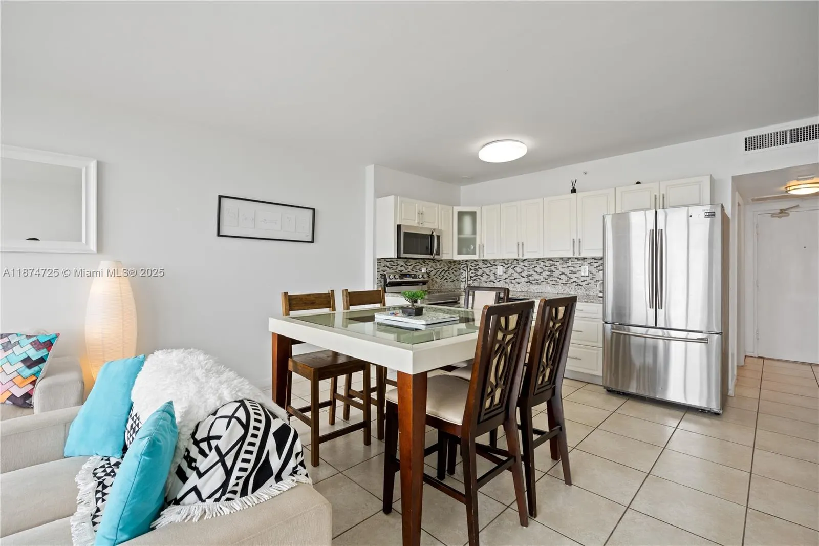 5601 Collins Ave, #410