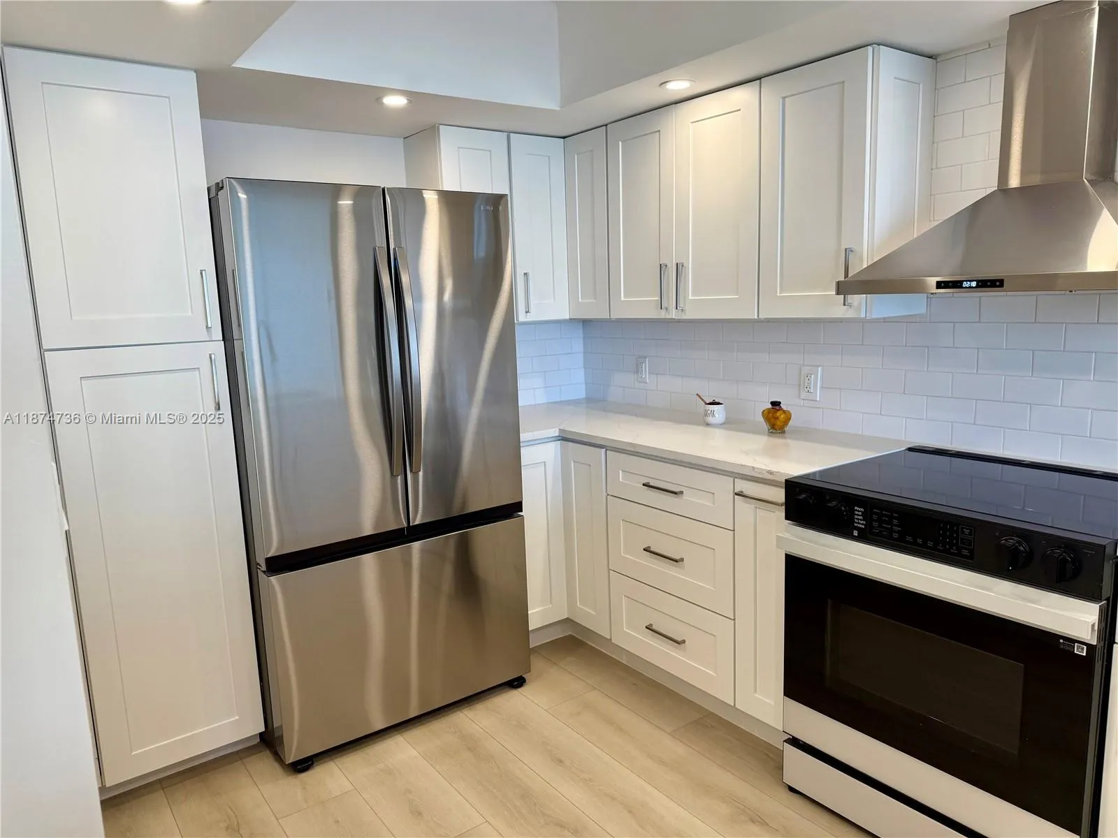 20335 W Country Club Dr, #1203