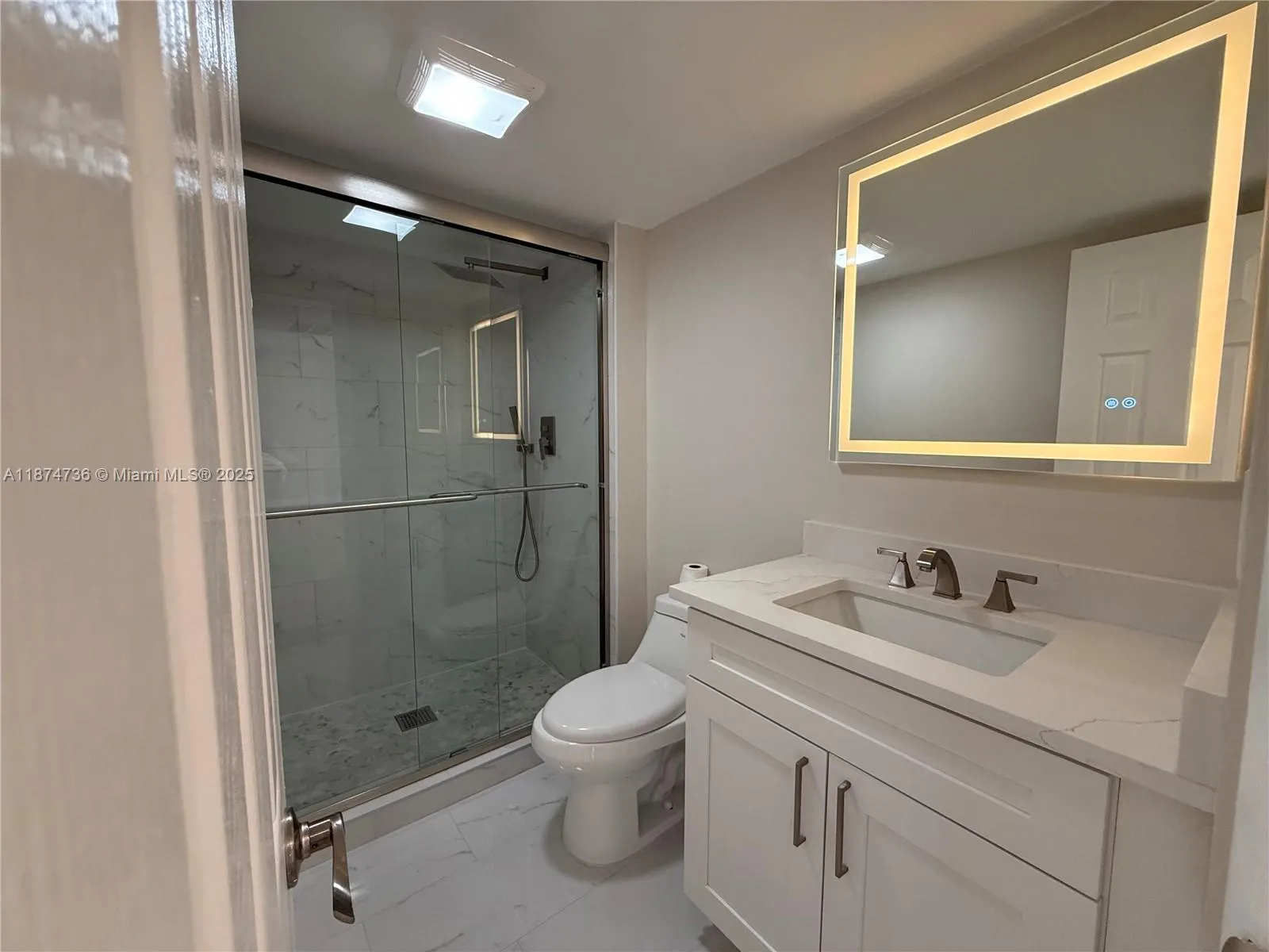 20335 W Country Club Dr, #1203
