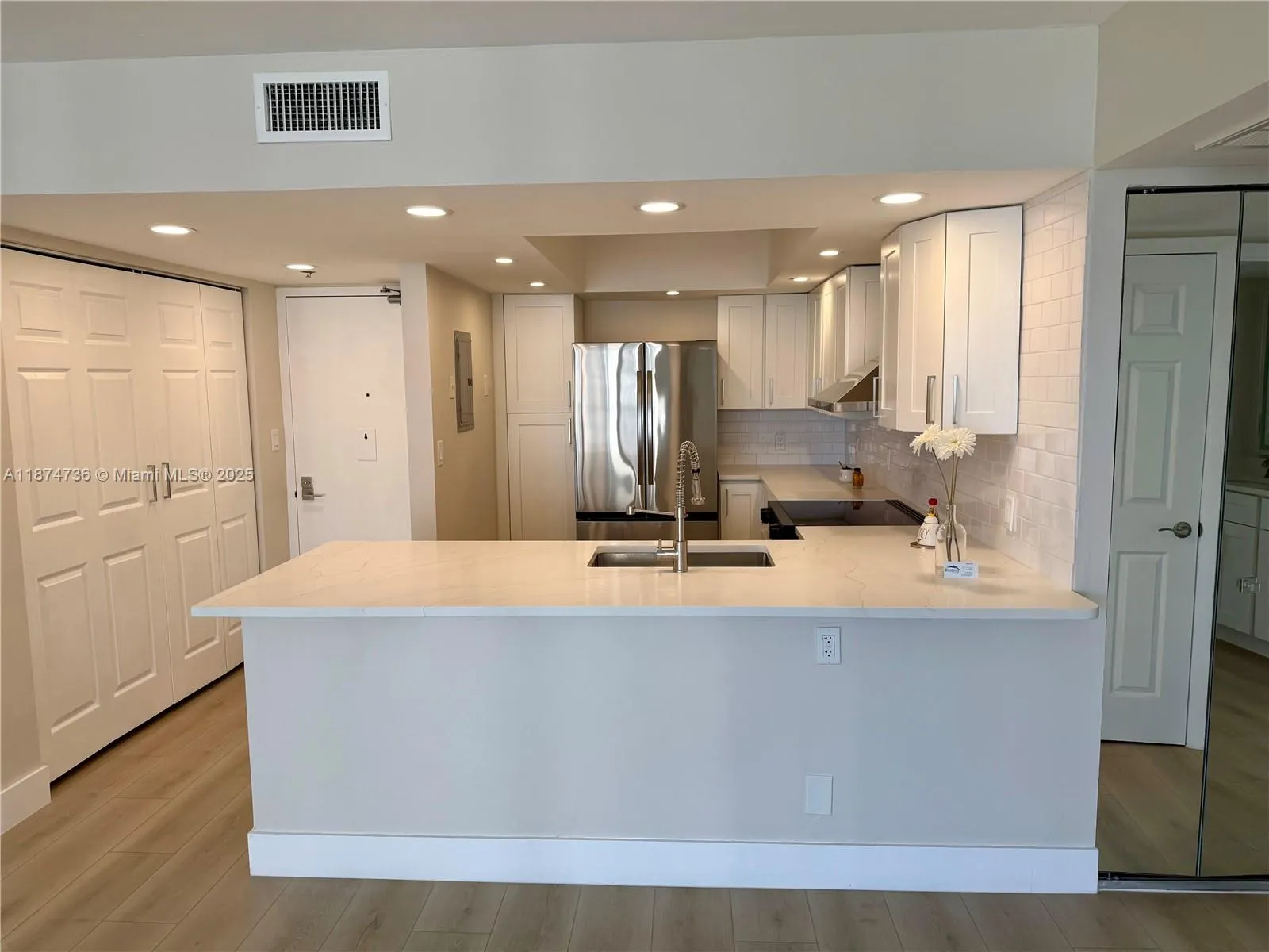 20335 W Country Club Dr, #1203