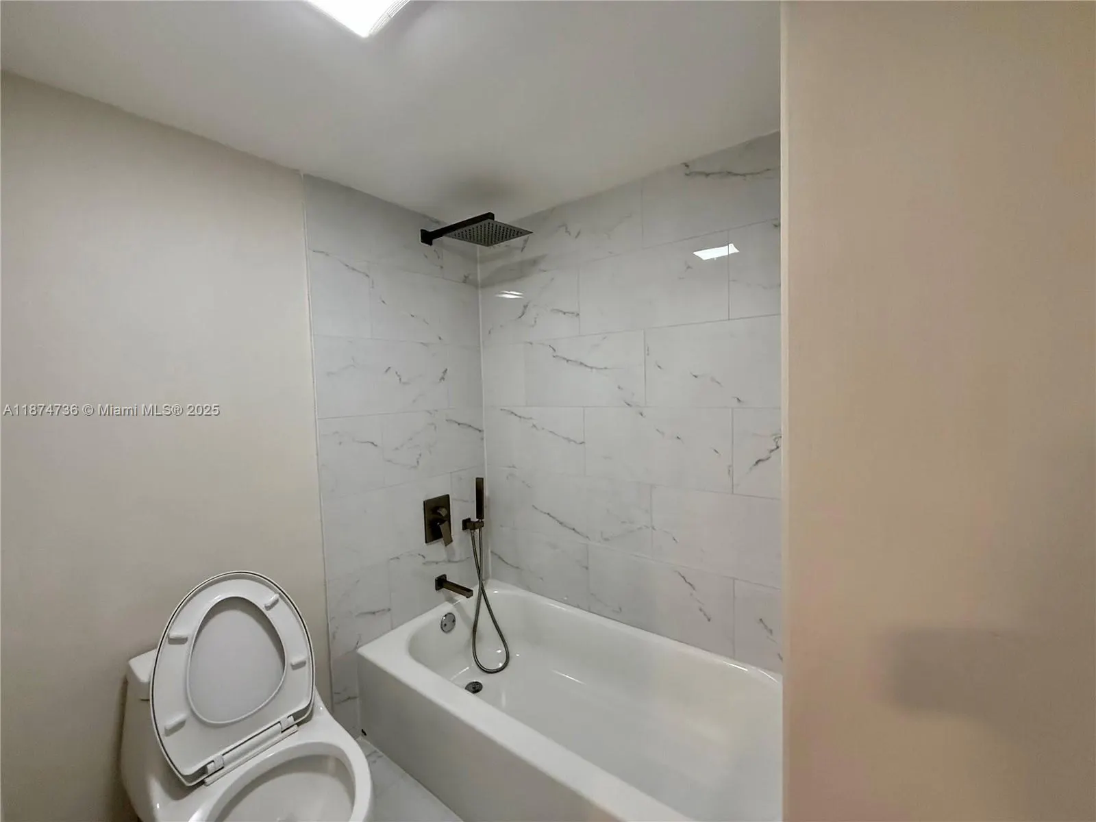 20335 W Country Club Dr, #1203