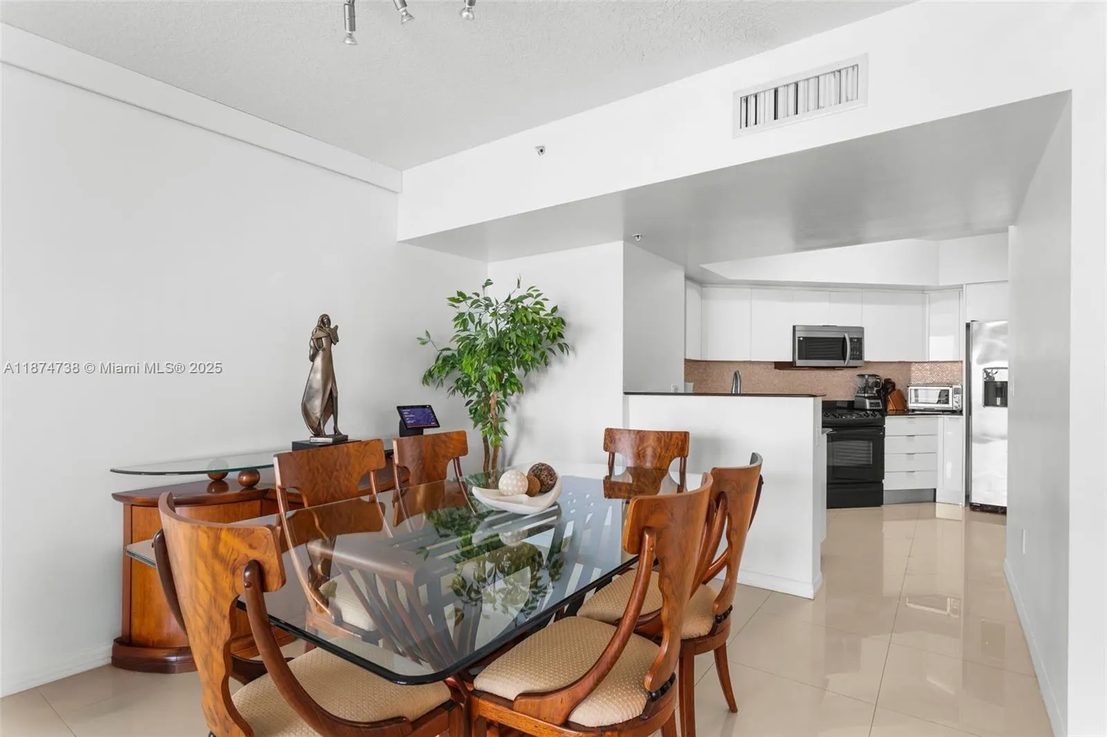 16699 Collins Ave, #3402