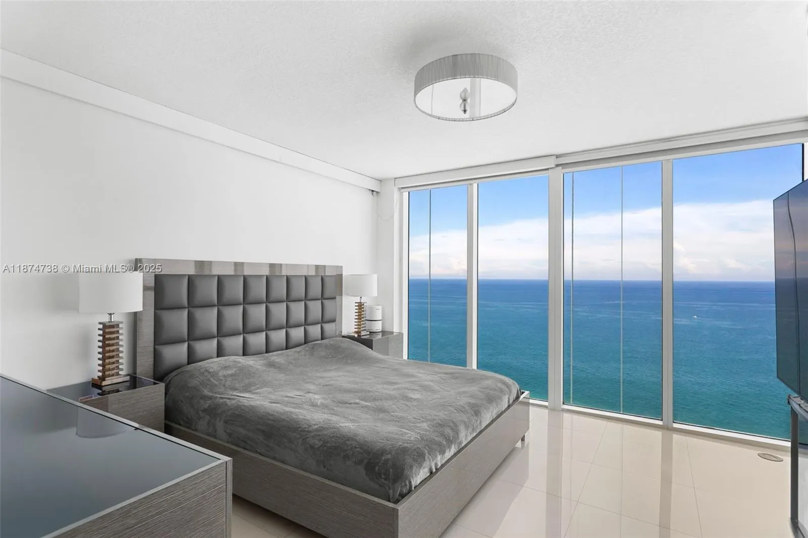16699 Collins Ave, #3402