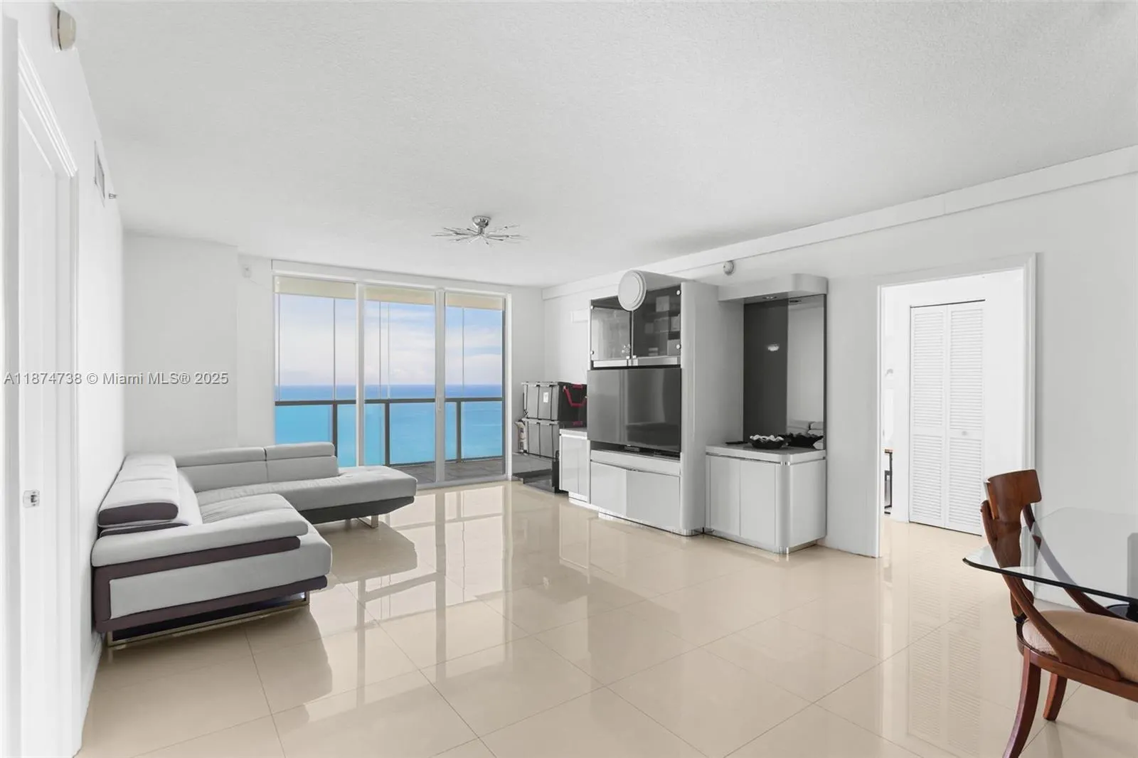 16699 Collins Ave, #3402