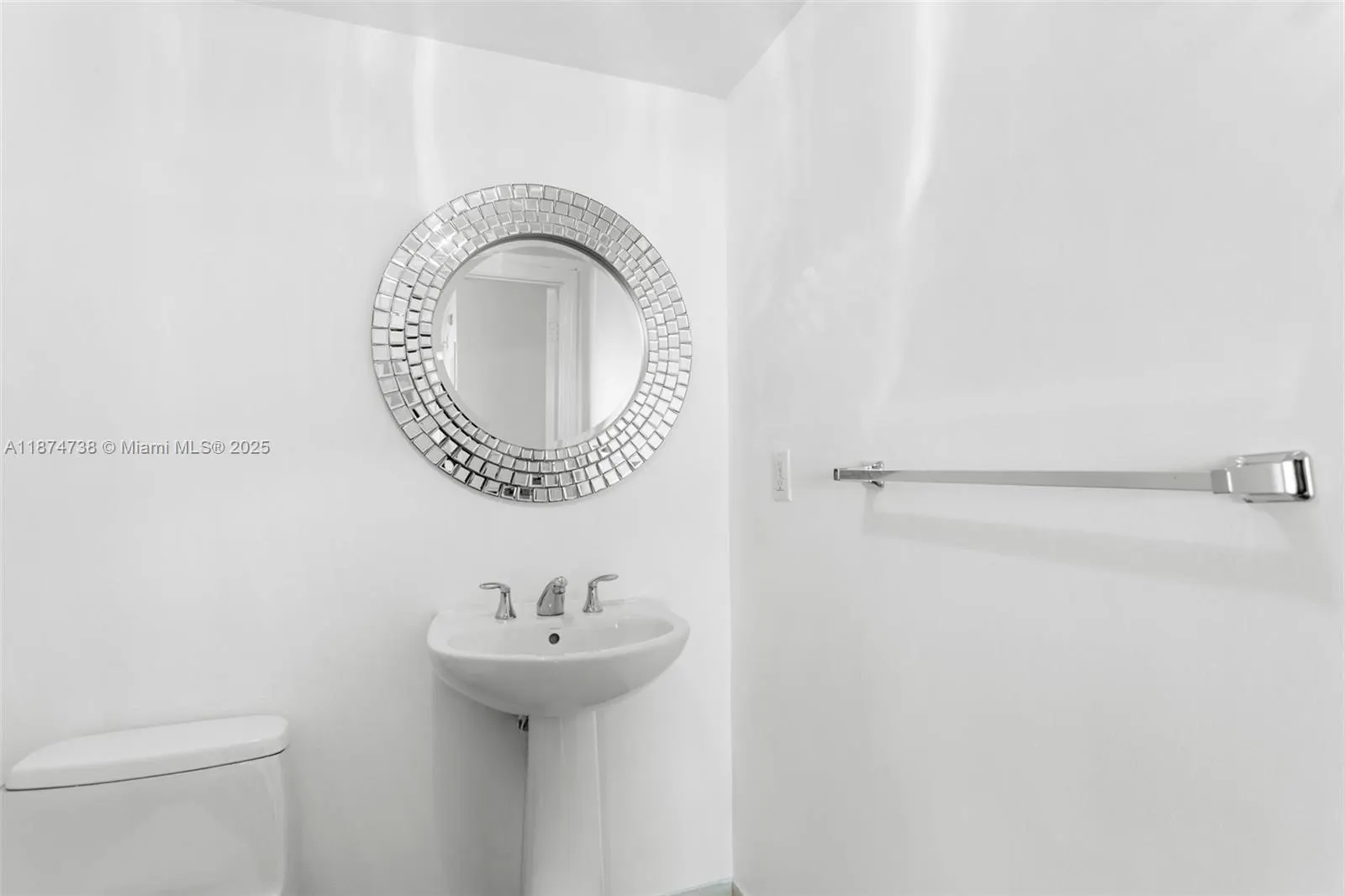 16699 Collins Ave, #3402