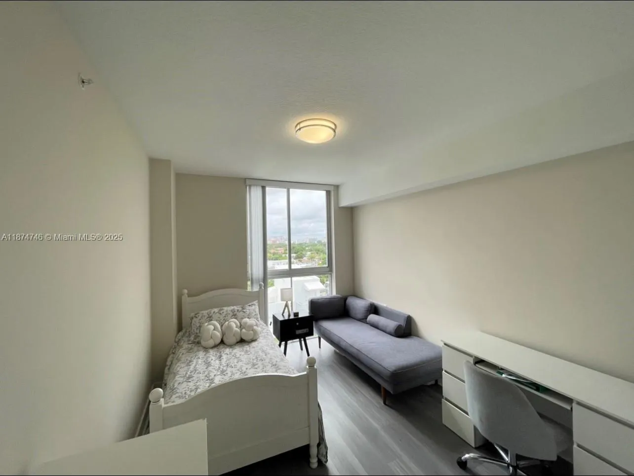 2700 SW 27th Ave, #Apt 704