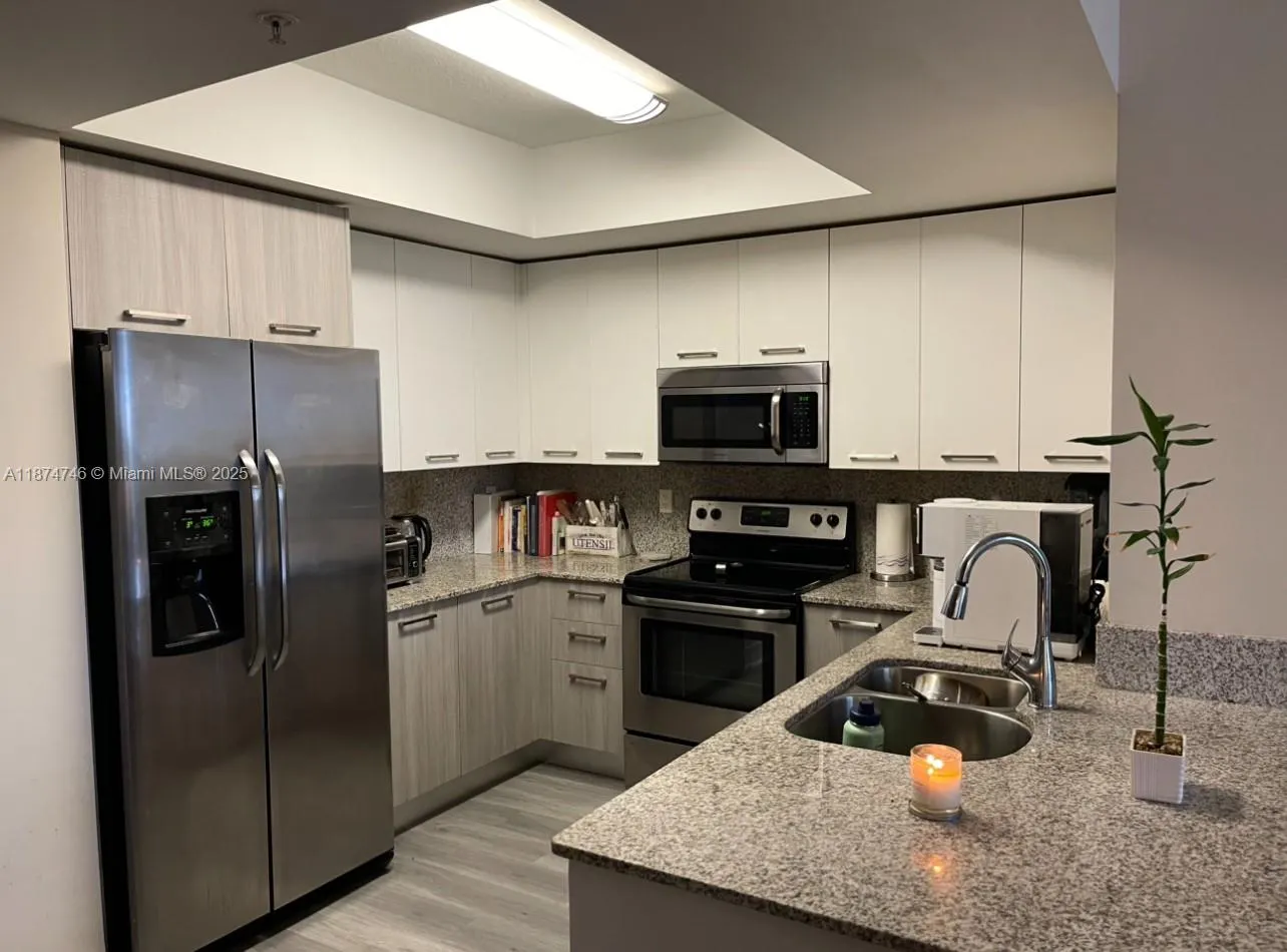 2700 SW 27th Ave, #Apt 704
