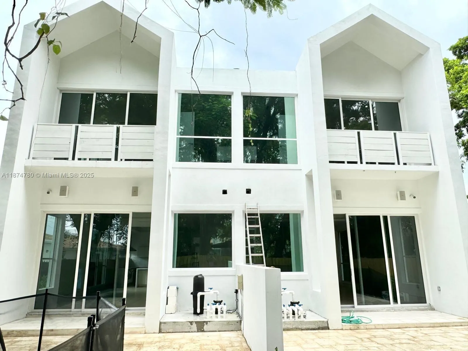 5728 NW 5th Court, #TH-1