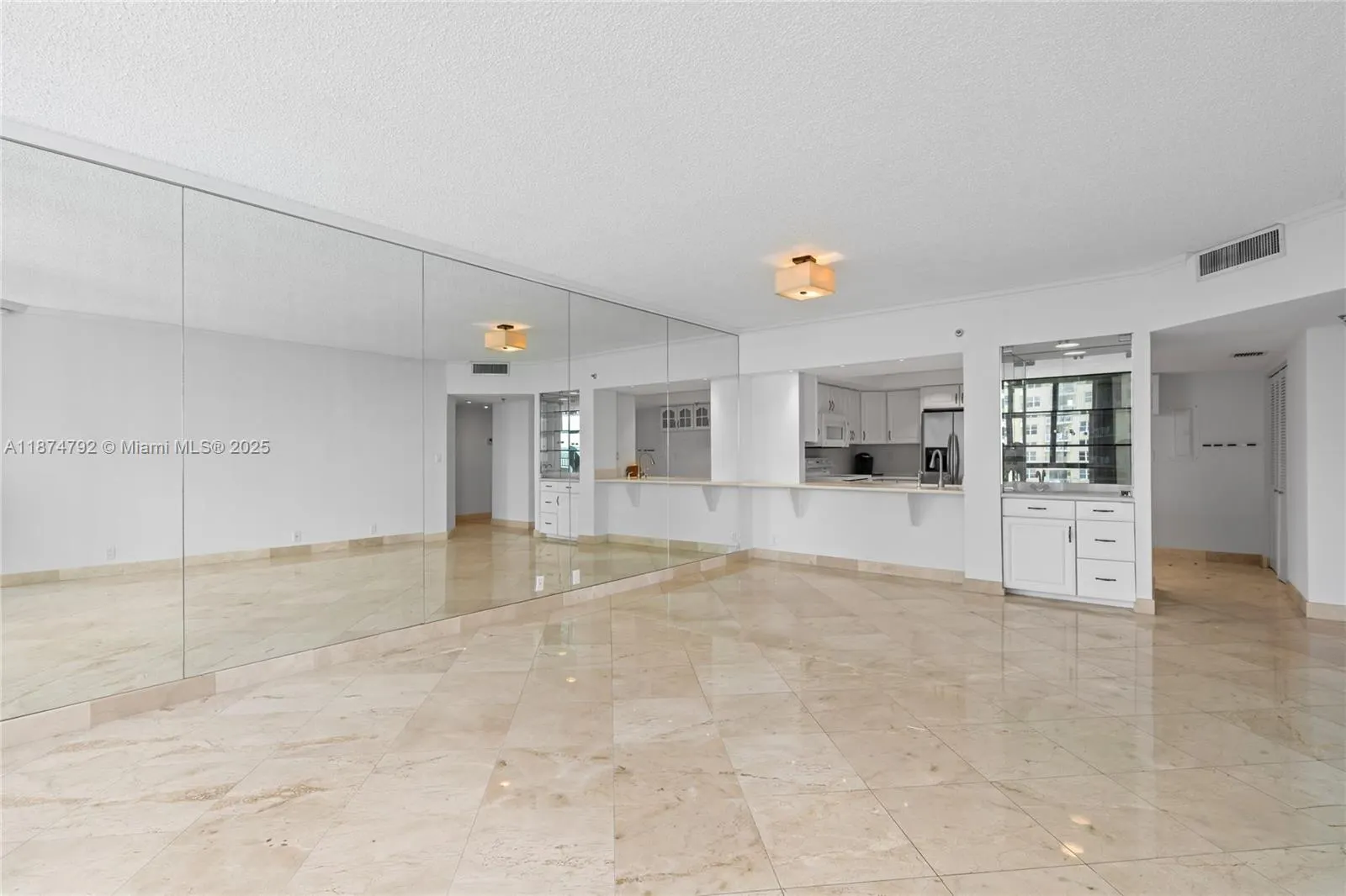 520 Brickell Key Dr, #A705