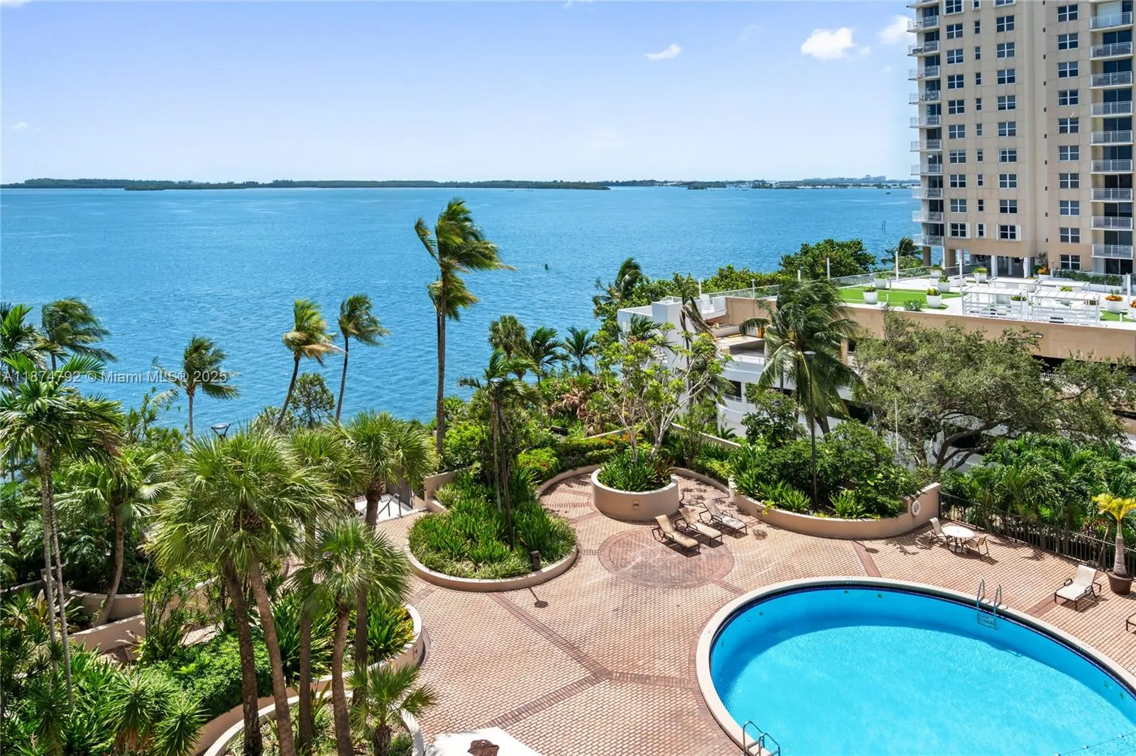 520 Brickell Key Dr, #A705