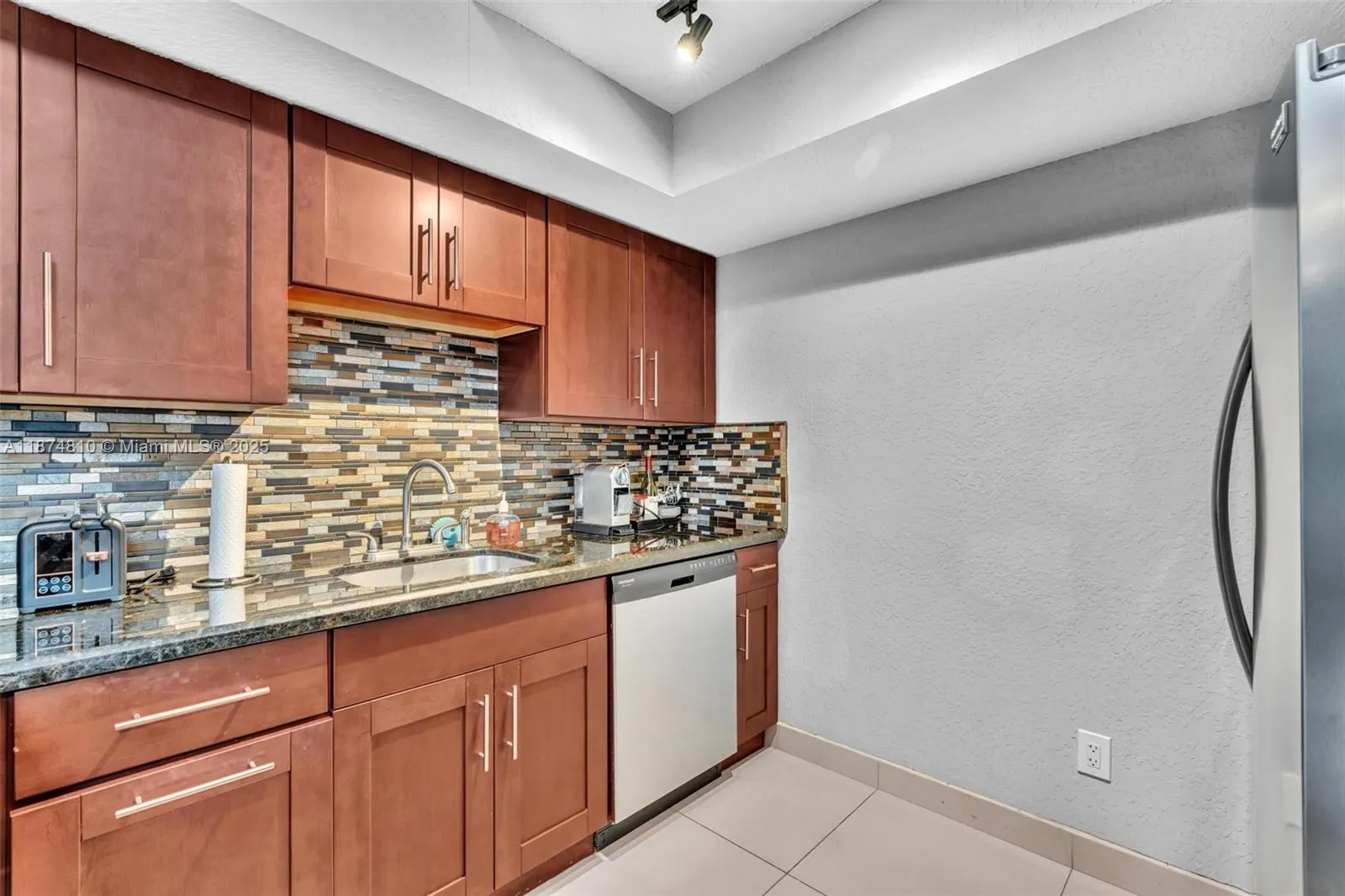 3417 NW 44th St, #201