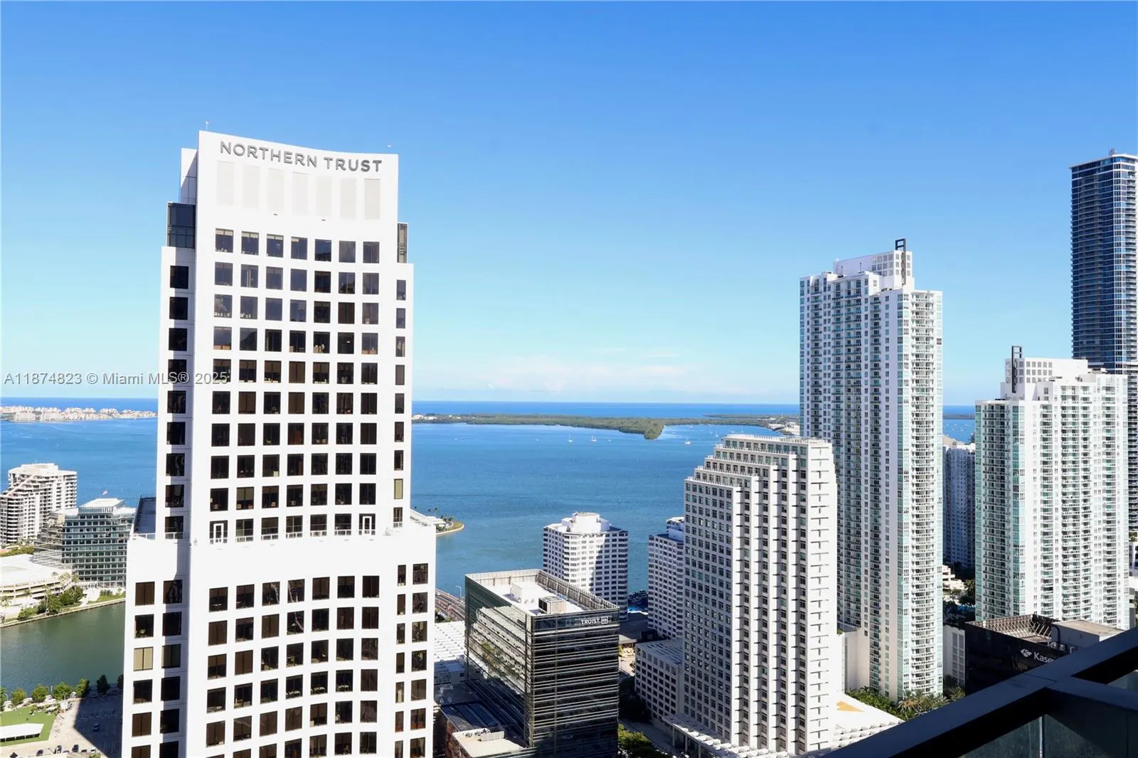 68 SE 6th St, #3607