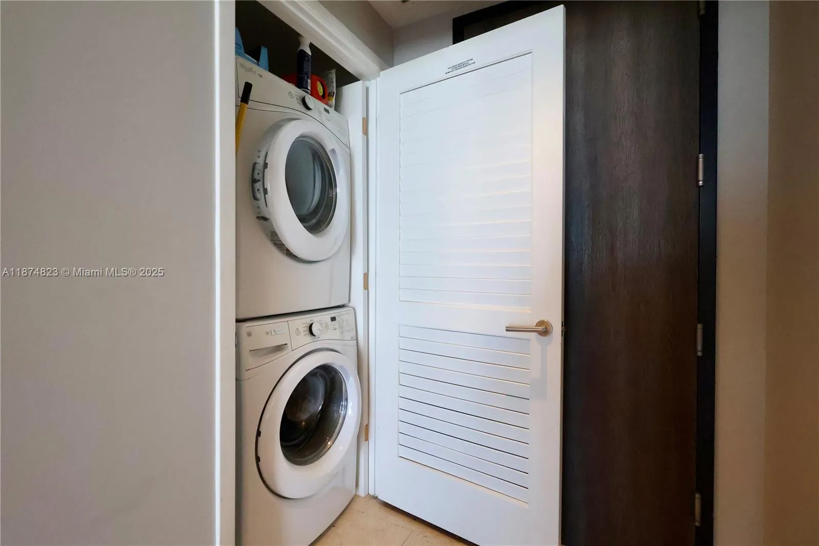 68 SE 6th St, #3607