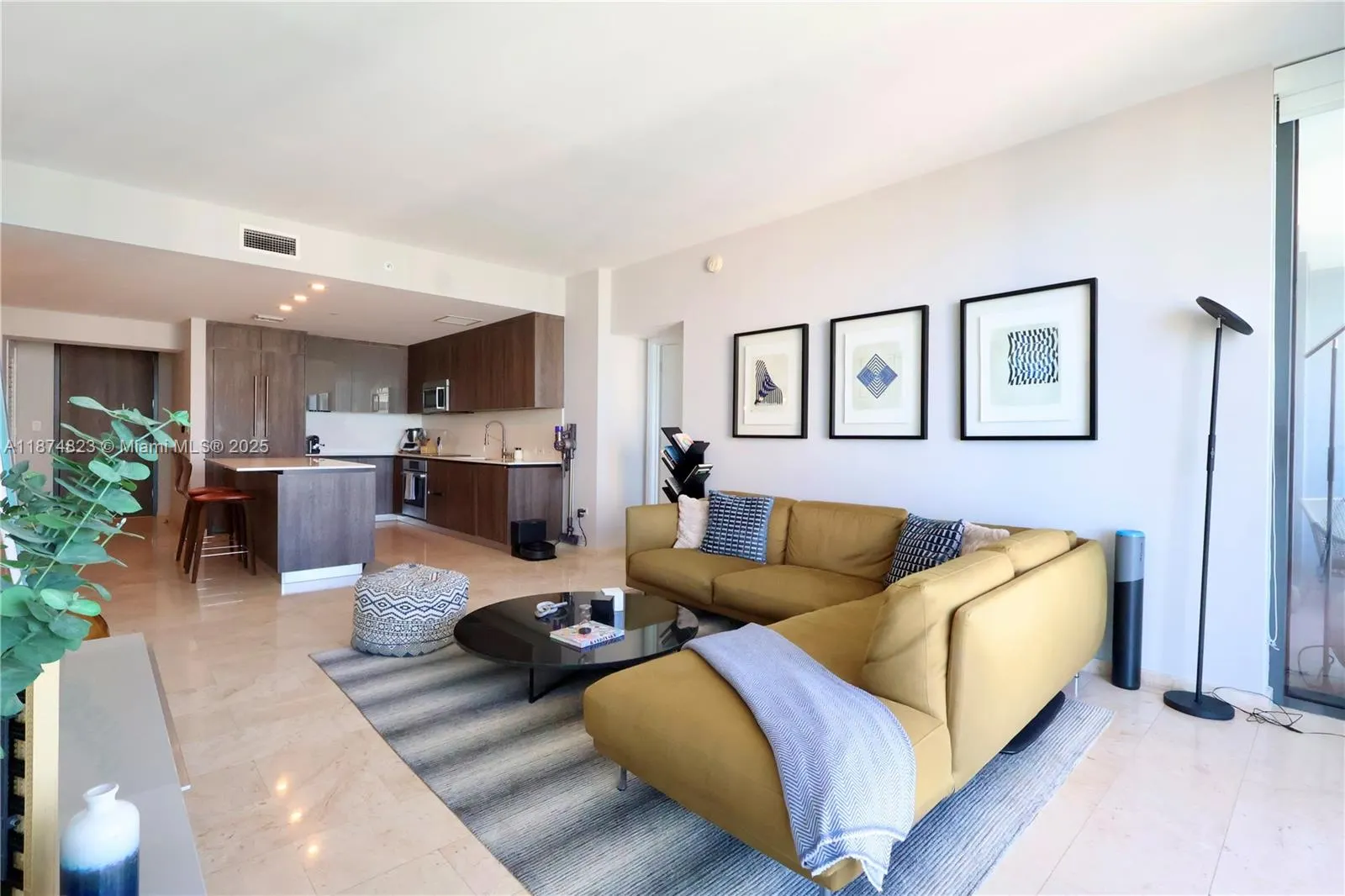 68 SE 6th St, #3607