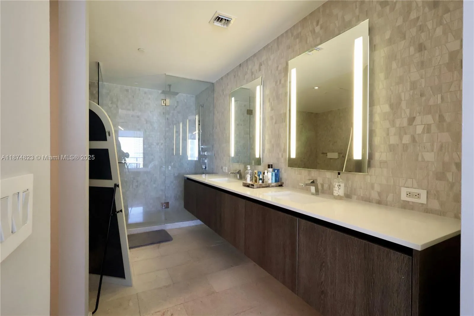 68 SE 6th St, #3607
