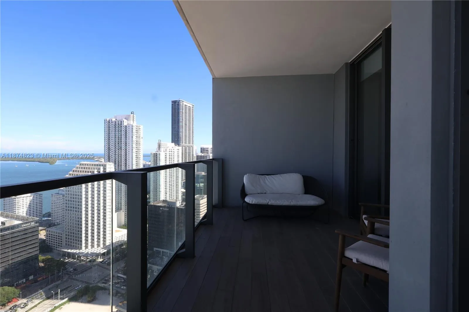 68 SE 6th St, #3607