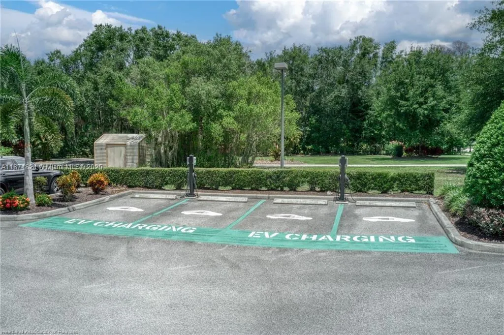 2351 Lakeview Drive, #115