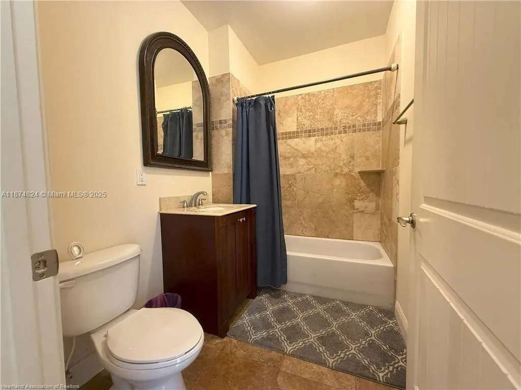 2351 Lakeview Drive, #115