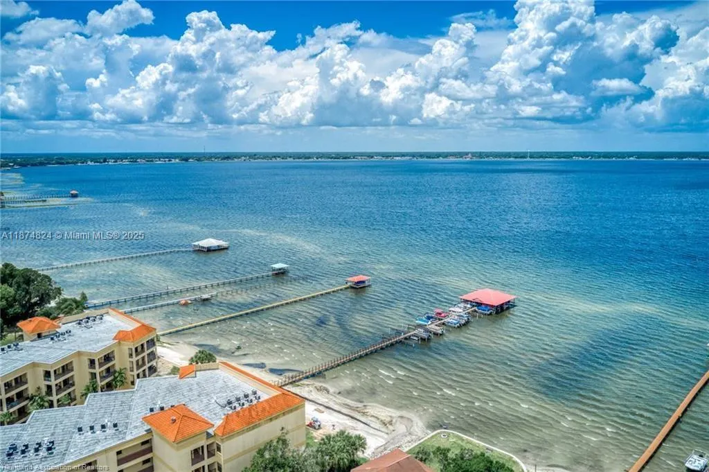 2351 Lakeview Drive, #115