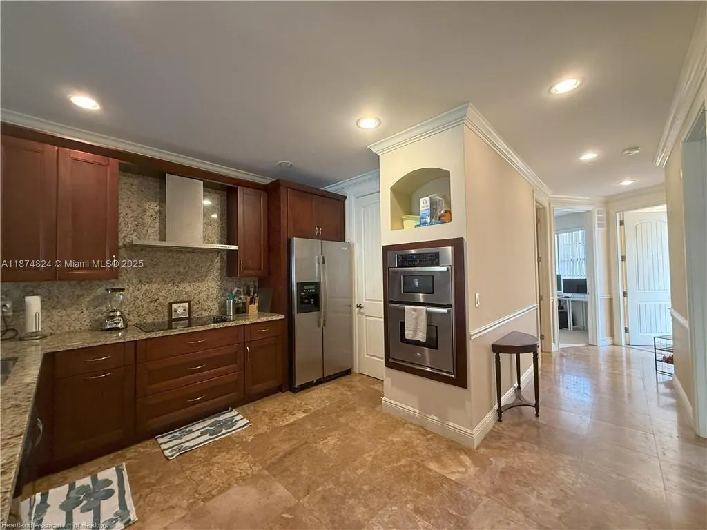 2351 Lakeview Drive, #115