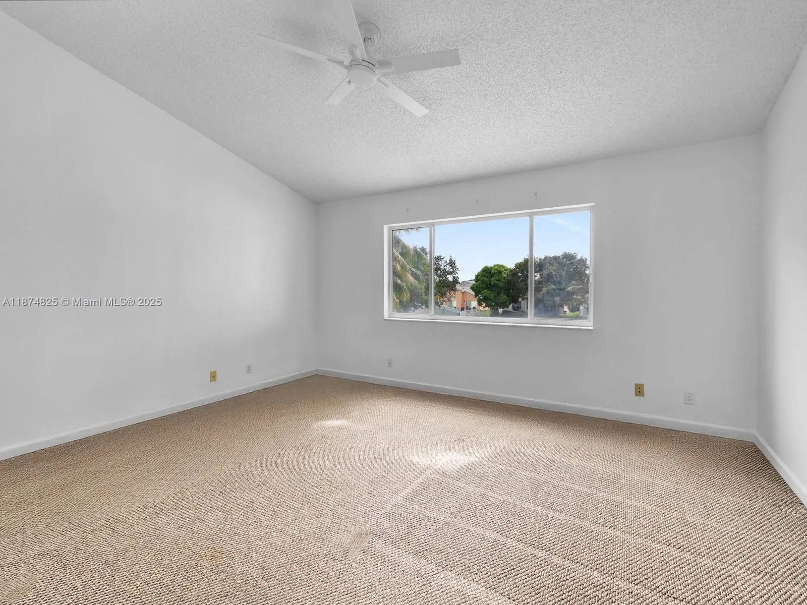 5820 N Plum Bay Pkwy