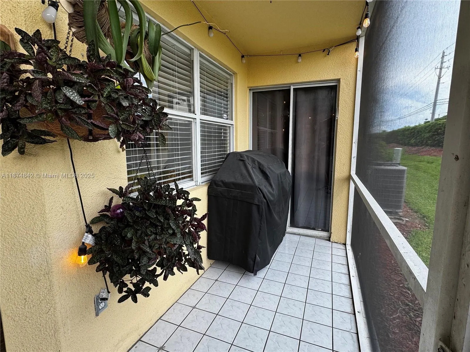 2273 SE 27th Dr, #105-F