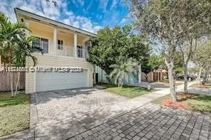 370 NE 34th Ave, #0