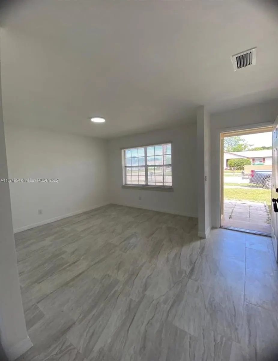 2707 Essex Ct, #A