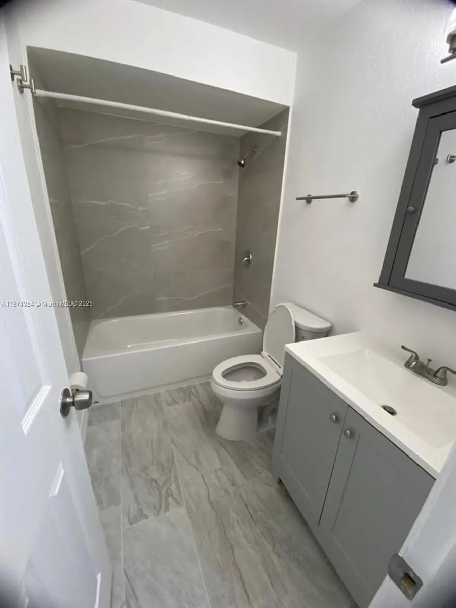 2707 Essex Ct, #A