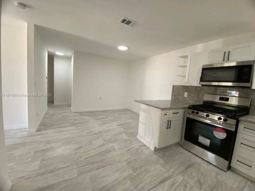 2707 Essex Ct, #A