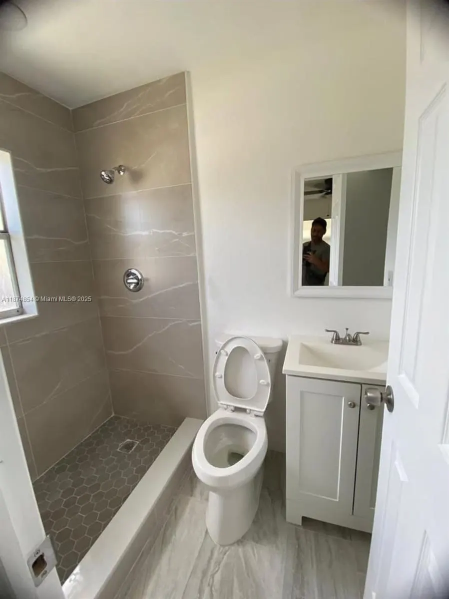 2707 Essex Ct, #A