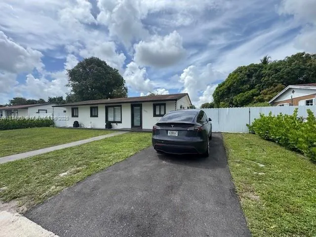 3442 NW 182nd St
