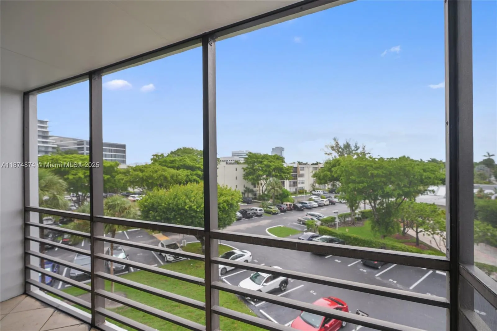 20400 W Country Club Dr, #416