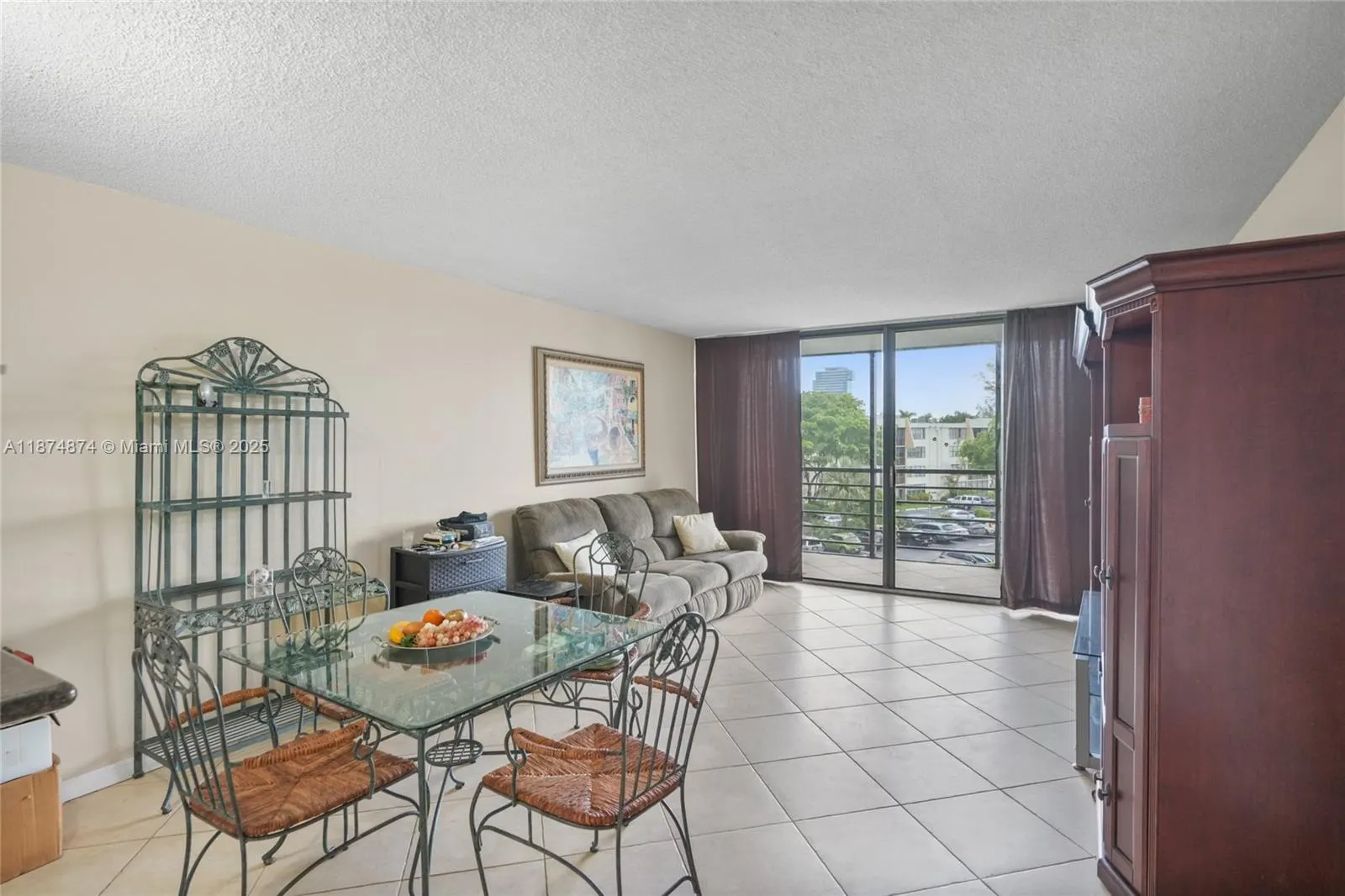 20400 W Country Club Dr, #416