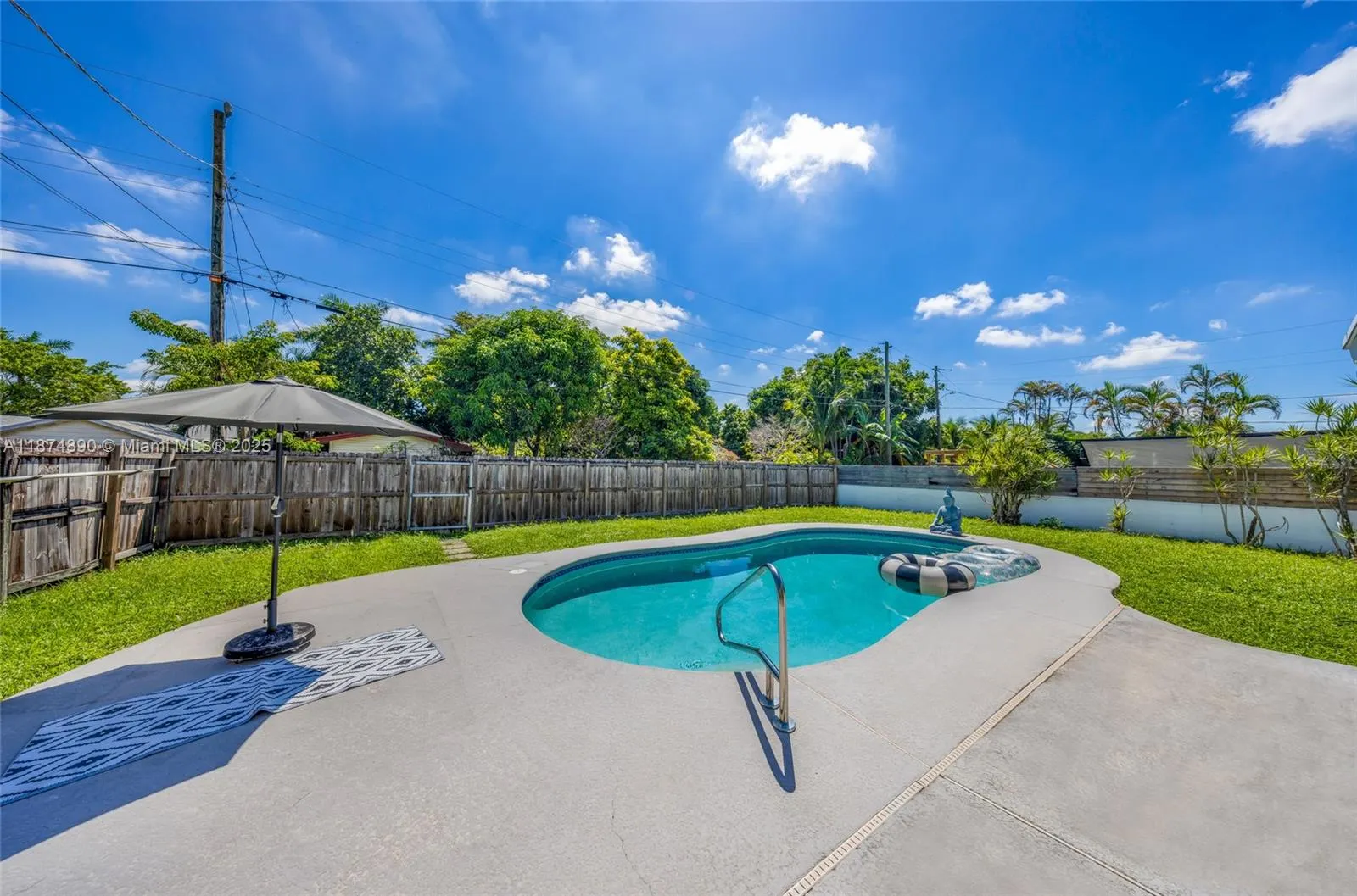 1105 N 31st Ct