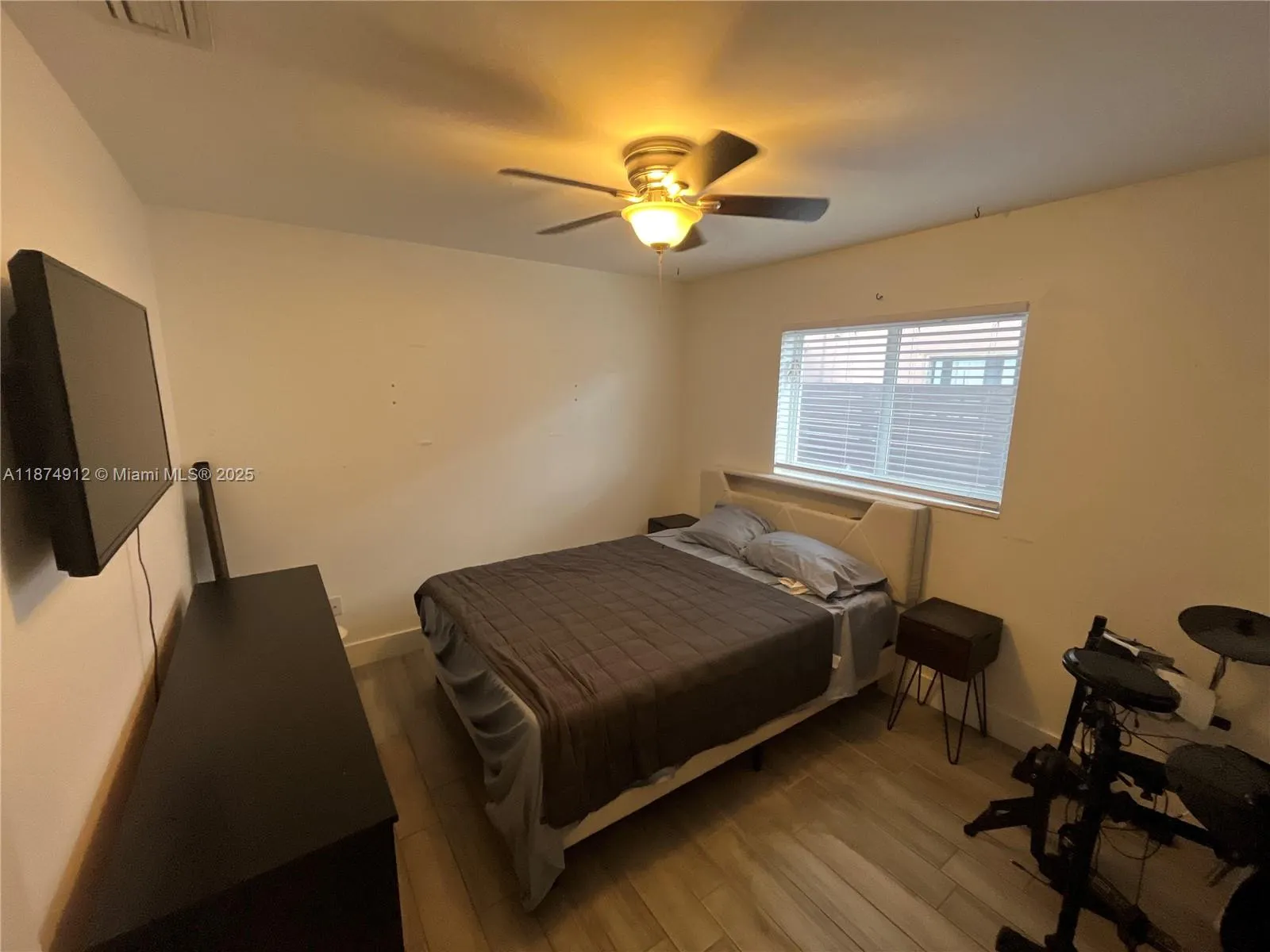 130 NW 57th St, #1