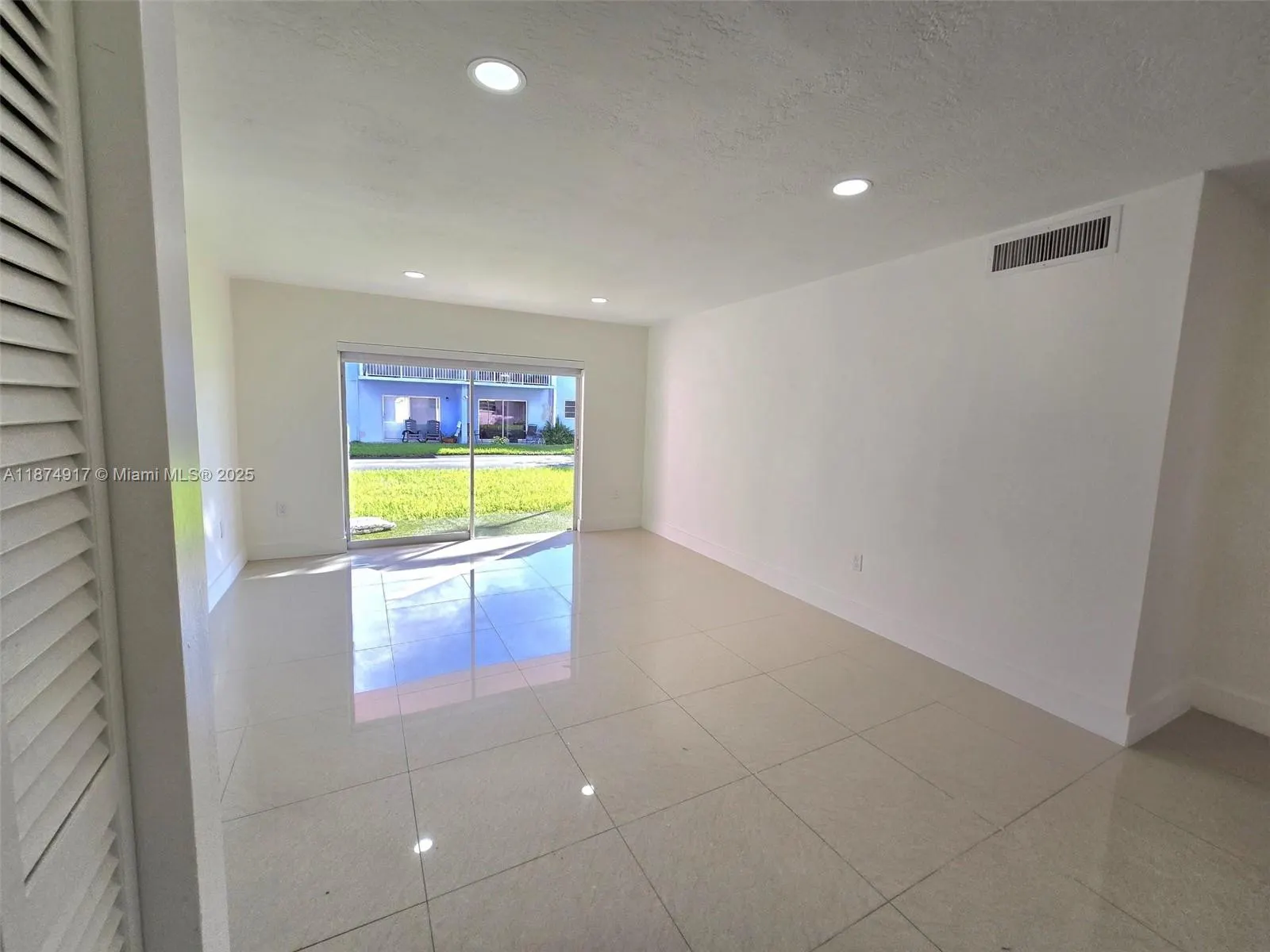 7520 SW 82nd St, #G118