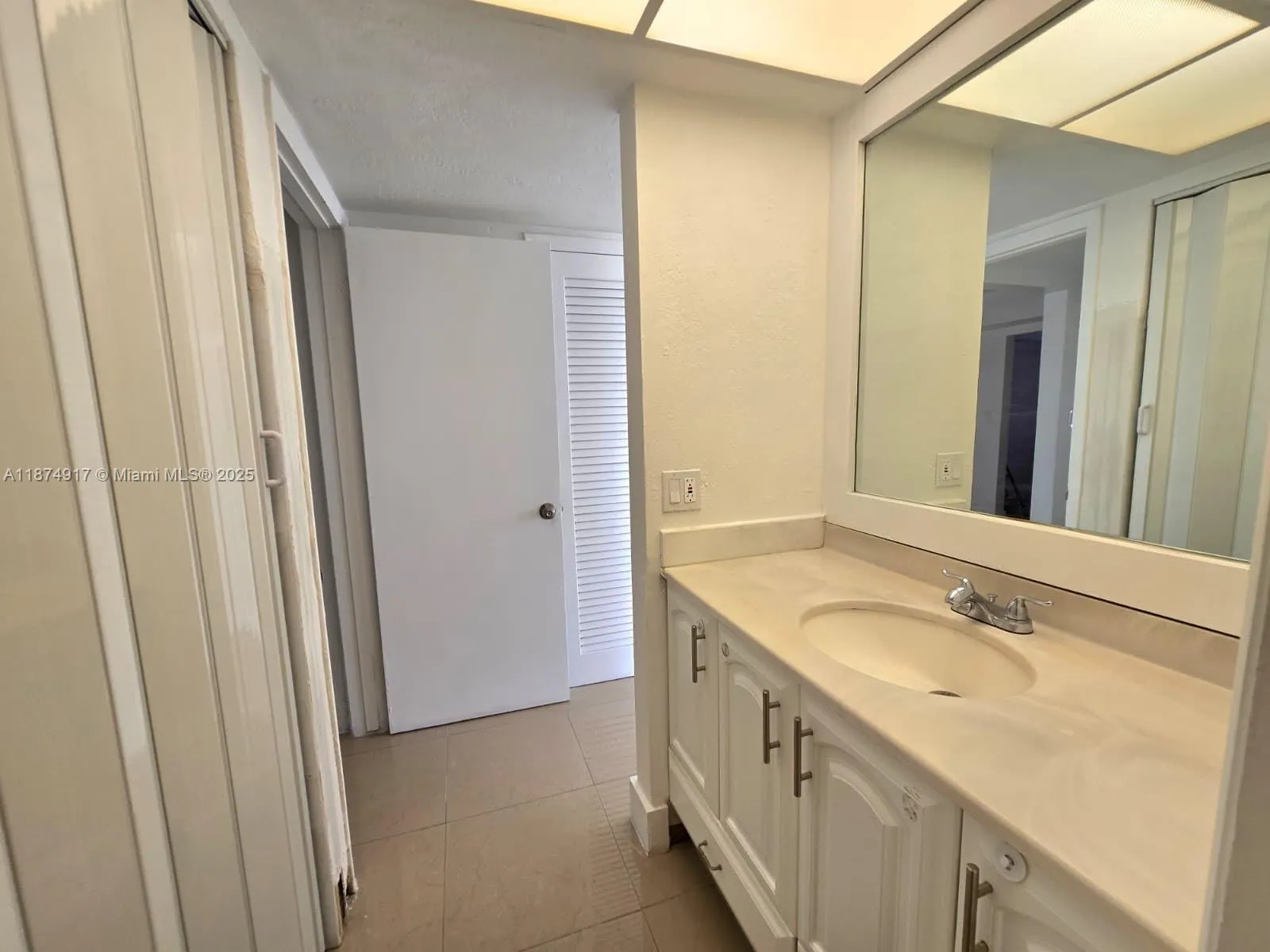 7520 SW 82nd St, #G118