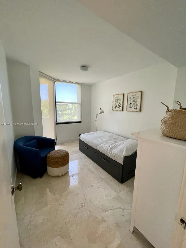 101 Crandon Blvd, #381